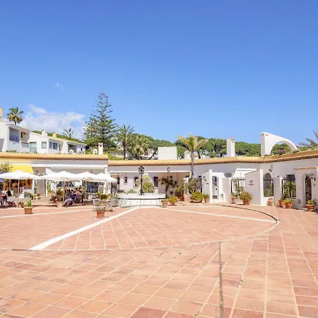 Cubo's Penthouse Cabopino Port & Parking Marbellac