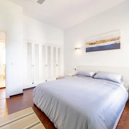 Appartement Cubo's Penthouse Cabopino Port & Parking