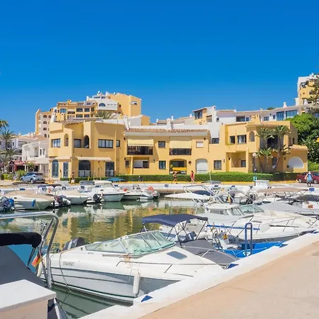 Appartement Cubo's Penthouse Cabopino Port & Parking *