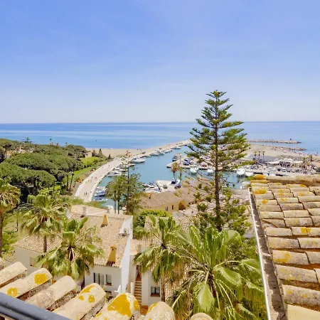 Cubo's Penthouse Cabopino Port & Parking 马尔韦利亚