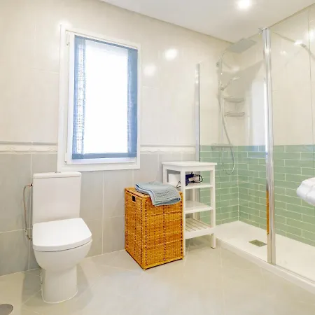 Cubo's Penthouse Cabopino Port & Parking 马尔韦利亚